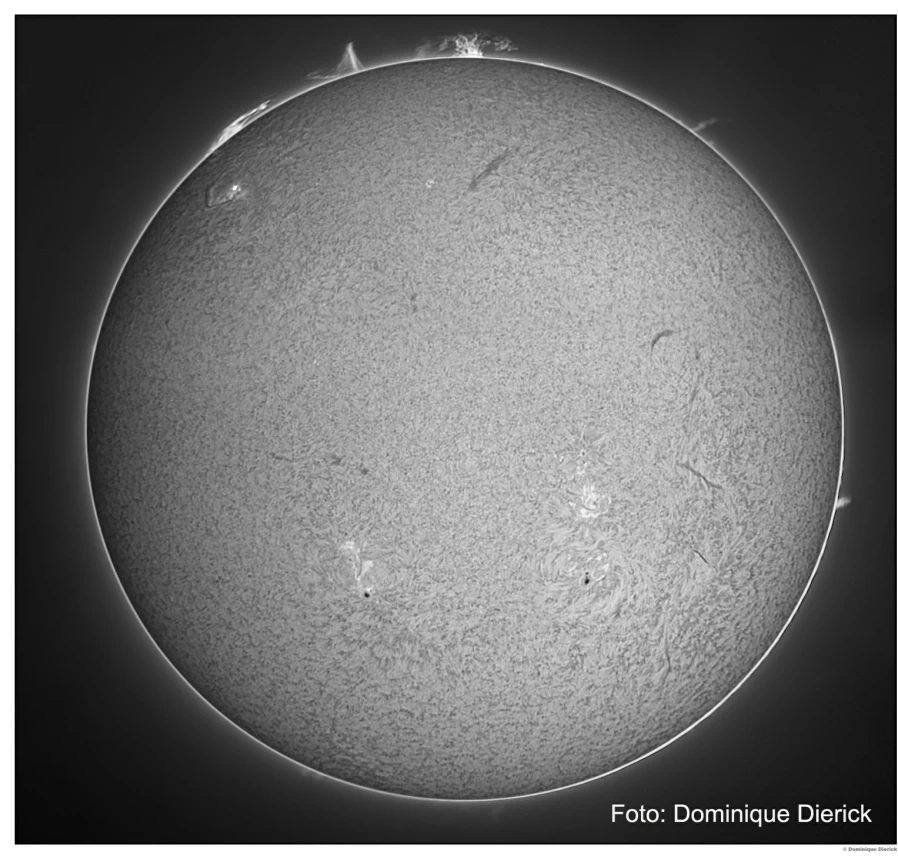 Bresser Lunt LS40THa/B600 H-Alpha Solar Telescope for Safe Solar Viewing